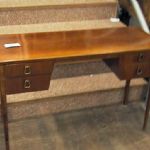 159 3040 Skrivbord